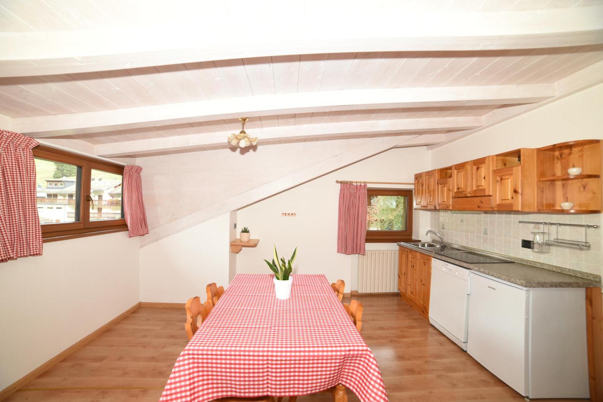 Cesa Mandi e Miky Apartment Canazei Bagian luar foto